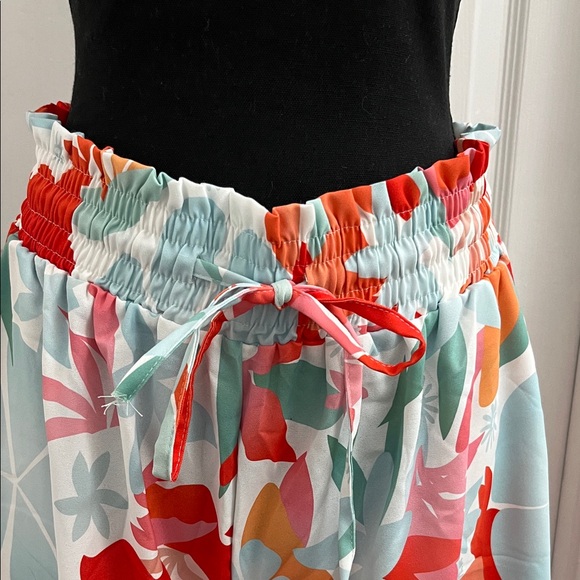 Floral Wide-Leg Pants with Drawstring - Picture 3 of 6